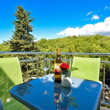 Gianluca Apartment
